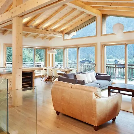 Chalet Beneficiant D'un Bel Ensoleillement Plein Sud * Chamonix