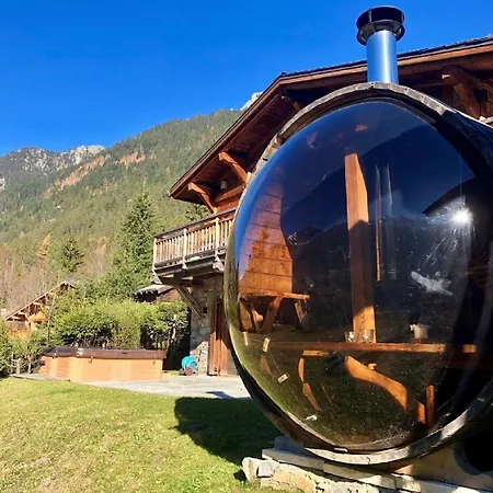 Chalet Beneficiant D'un Bel Ensoleillement Plein Sud *